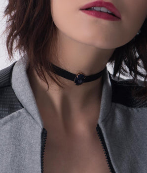 GOLD CHAIN WITH CRYSTAL