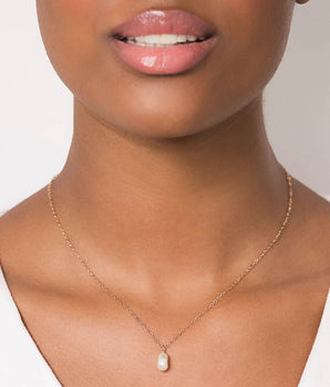 GOLD PEARL GIFT NECKLACE