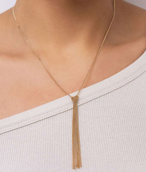 GOLD KNOT OF ELEGANCE NECKLACE