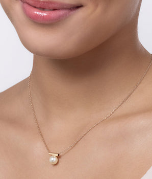 GOLD PURE LOVE PEARL NECKLACE