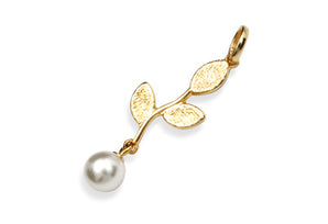 GOLD PLATED PENDANT WITH PEARL