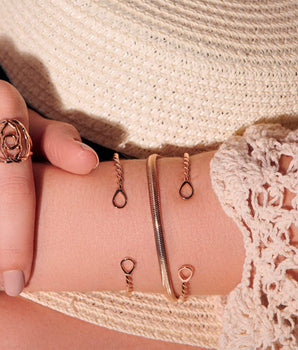 GOLD BRACELET